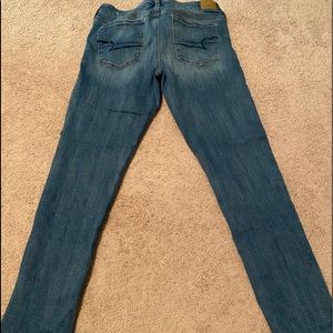 Women’s American Eagle Skinny Jean $15.00 a pr